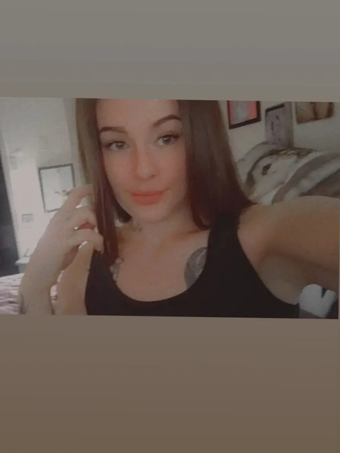 angielovesfun143xo onlyfans leaked picture 2