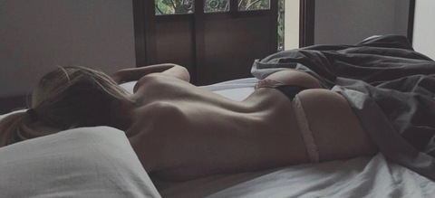 Leaked aroa.calzada header onlyfans leaked