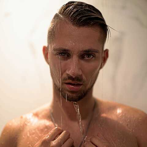 arwinjuicy onlyfans leaked picture 2