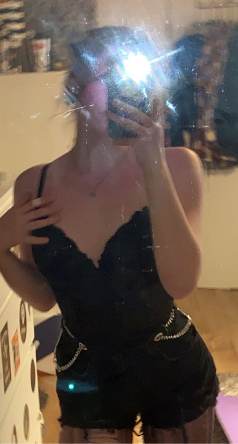 avisanna onlyfans leaked picture 2