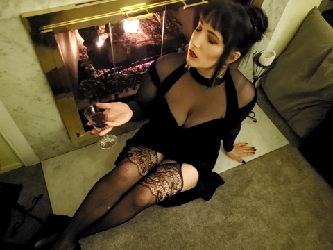 beeatrice onlyfans leaked picture 2