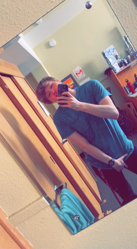 Leaked boizfeetking18 header onlyfans leaked