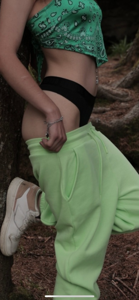 Leaked celineprivatee header onlyfans leaked