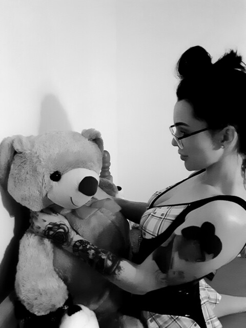 Leaked enchantresskiss header onlyfans leaked