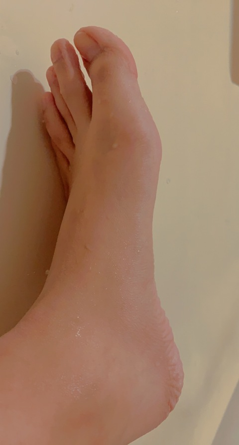 Leaked feetoroma header onlyfans leaked