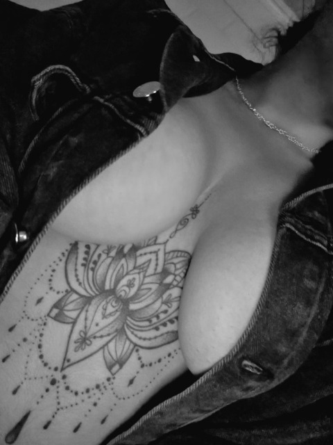 Leaked fiorelaapr2000 header onlyfans leaked