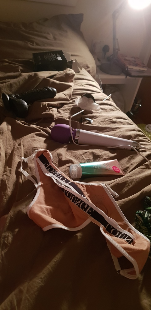 Leaked florasfolie header onlyfans leaked