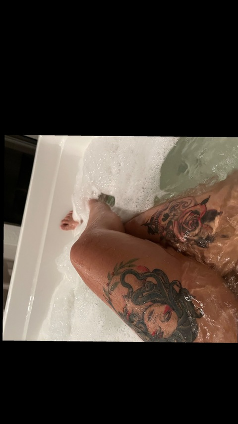 Leaked flowers_velazco09 header onlyfans leaked