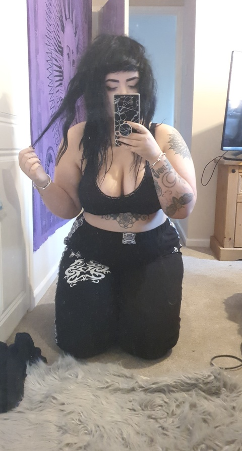 Leaked gothbitchx header onlyfans leaked