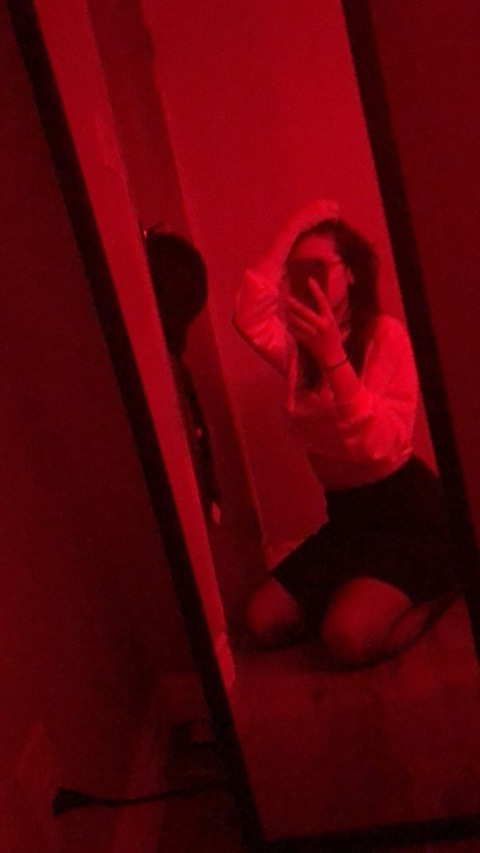 Leaked holly.strawberry header onlyfans leaked