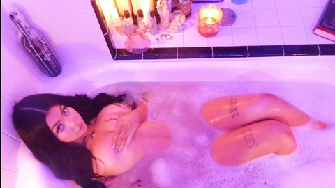 Leaked imhollyday header onlyfans leaked