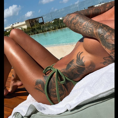 Leaked itslaurendotcom header onlyfans leaked