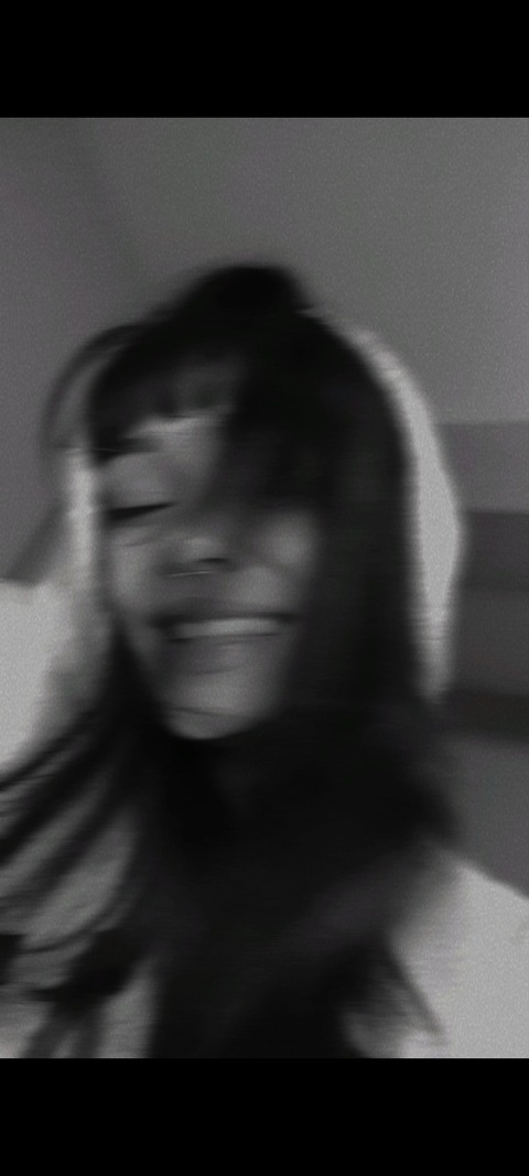 Leaked lauraagnzd header onlyfans leaked