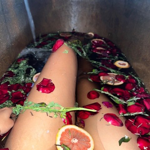 Leaked leslylo header onlyfans leaked