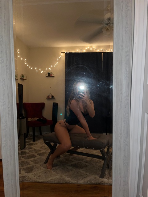 Leaked lilcaroline header onlyfans leaked