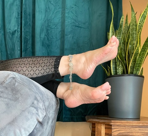 Leaked lilmissnaaya2.0 header onlyfans leaked