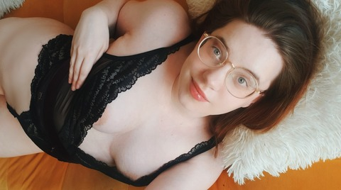 Leaked littlewhitelies header onlyfans leaked