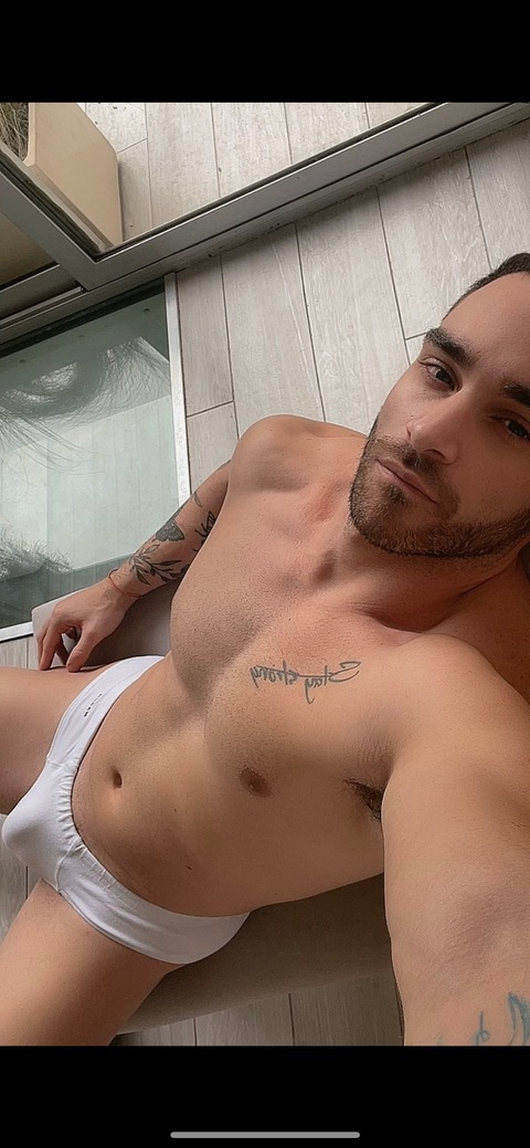 Leaked luezequielfree header onlyfans leaked