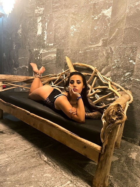 Leaked melbamonti header onlyfans leaked