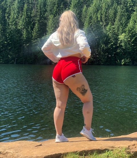 Leaked meloniepeach header onlyfans leaked