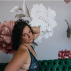 nikkilee23 avatar