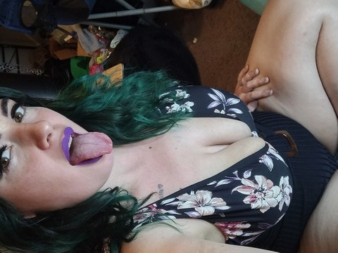 nsfwbombchelle onlyfans leaked picture 2