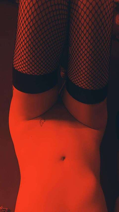 Leaked redheadlaura header onlyfans leaked