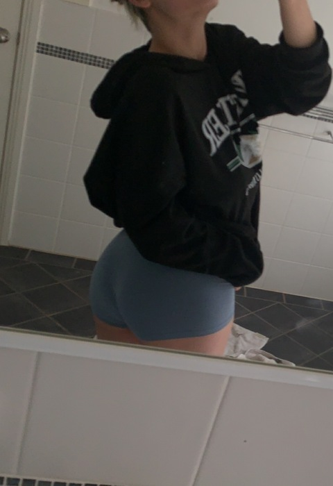 rose.y onlyfans leaked picture 2