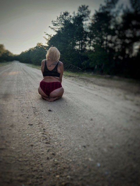 Leaked rueelizabeth header onlyfans leaked