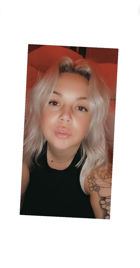 Leaked sammiethebrat header onlyfans leaked