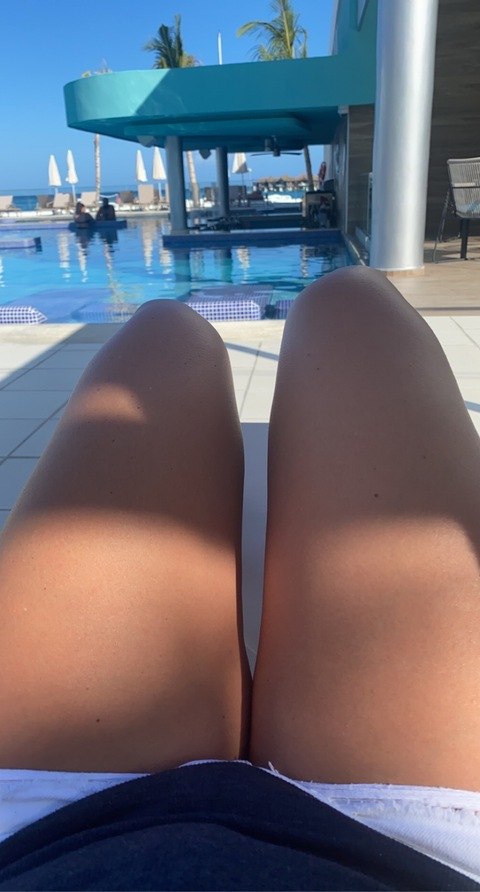 Leaked sexymidwestgirl header onlyfans leaked