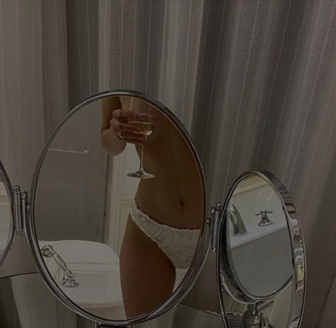 Leaked simonaelena22 header onlyfans leaked