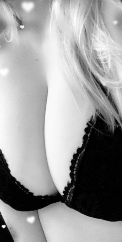 Leaked sunnyraecurves header onlyfans leaked