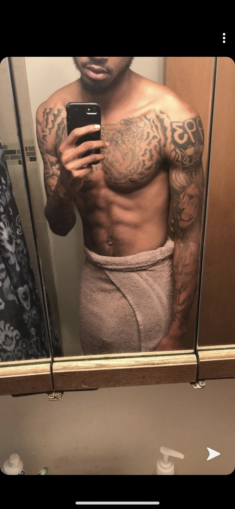 Leaked u18546463 header onlyfans leaked