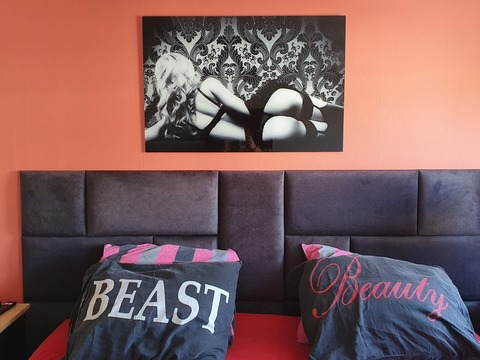 Leaked u283660613 header onlyfans leaked