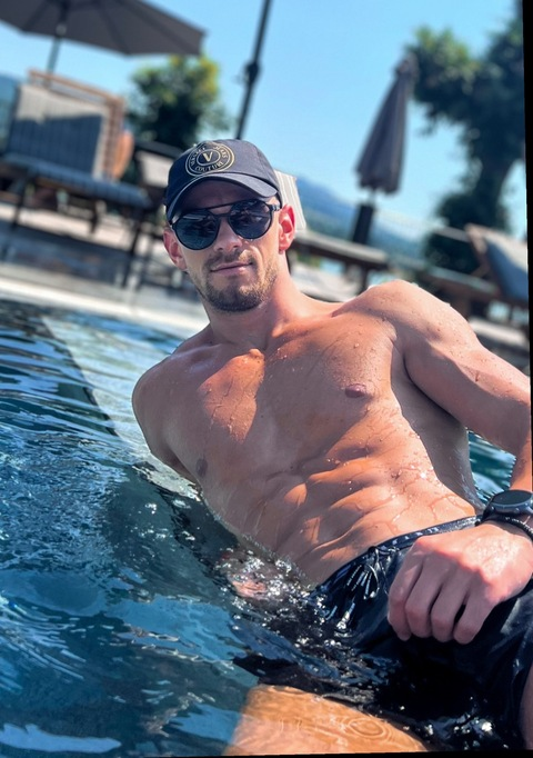 Leaked u306345047 header onlyfans leaked