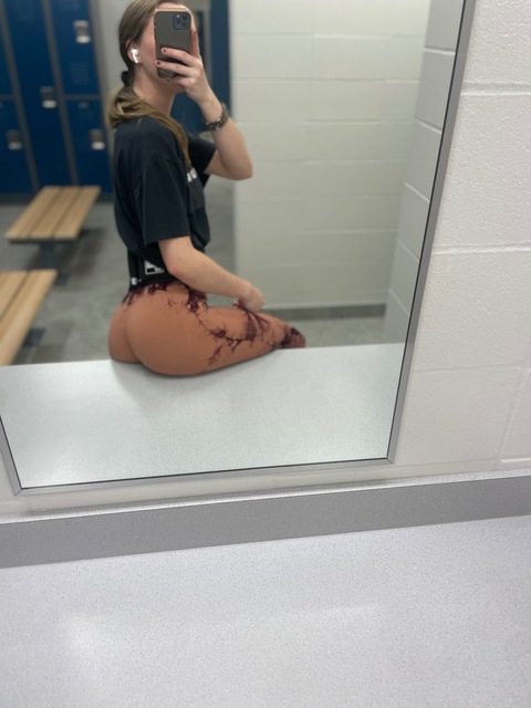 Leaked victoria_rome header onlyfans leaked