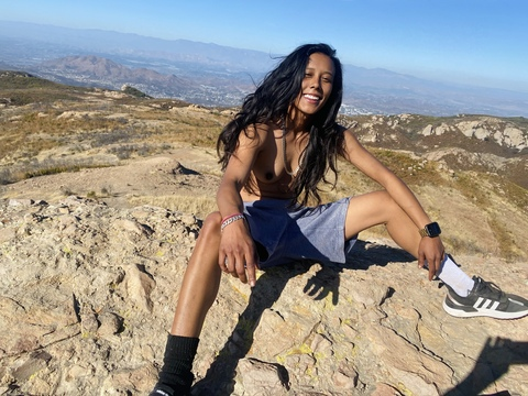 yonaturaltease onlyfans leaked picture 2
