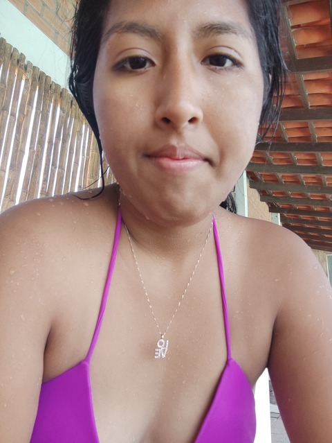 Leaked yoselin_flores_oficial header onlyfans leaked