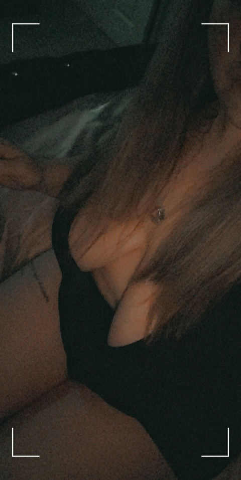 Leaked yourdreamgirl02 header onlyfans leaked