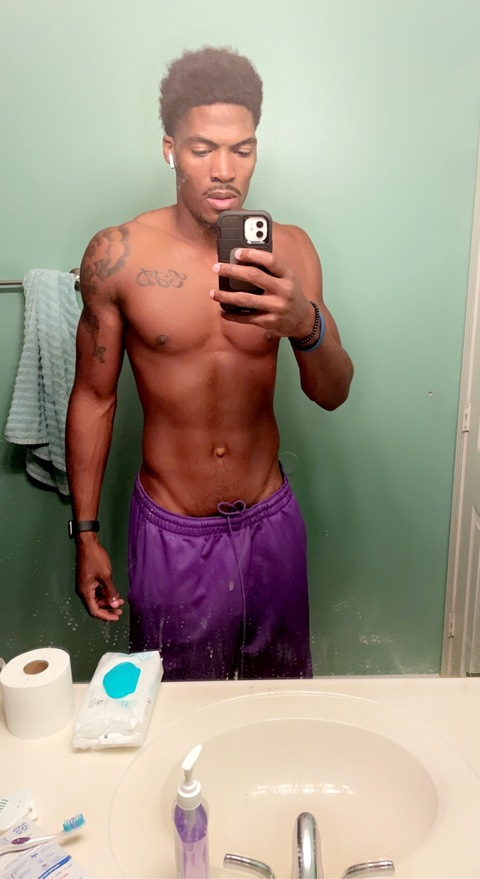 Leaked zeustv header onlyfans leaked